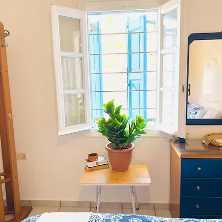 Stylish 2 Bd Escape With Patio At Apartamento